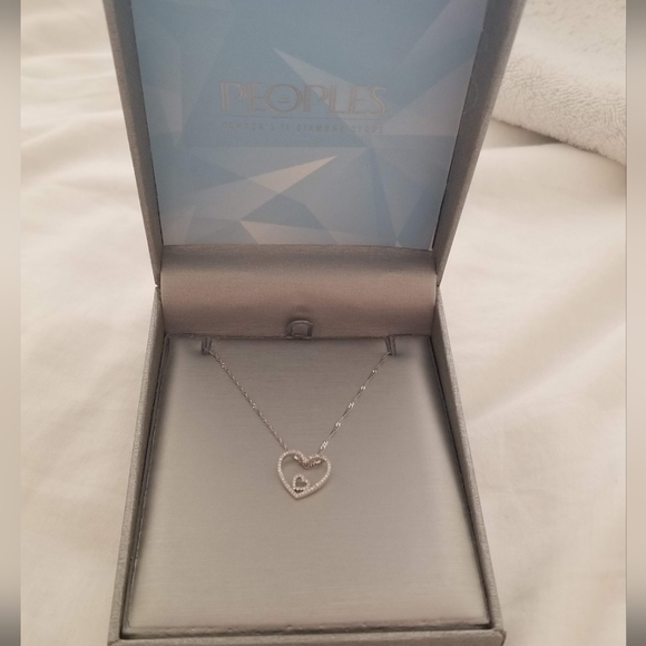 Peoples double heart necklace 10k white gold - Picture 2 of 4